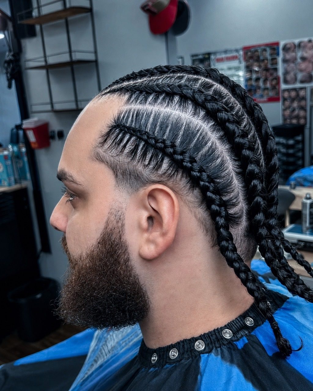 Trenzas y barba realizadas por Lupe