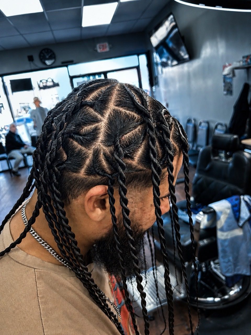 Trenzas masculinas realizadas por Mandy
