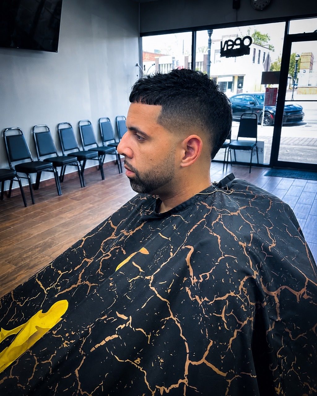 Corte masculino realizado por Manny
